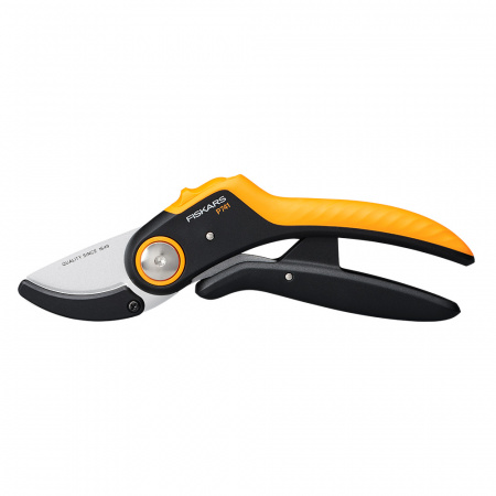 Секатор FISKARS контактный Plus PowerLever P741