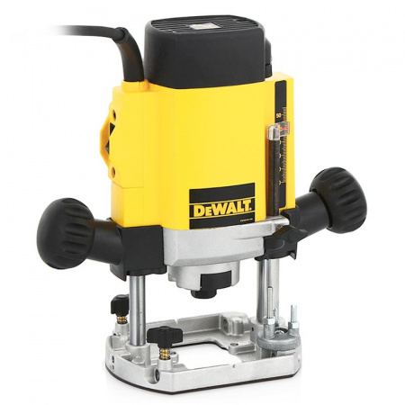 Фрезер DeWalt DW615
